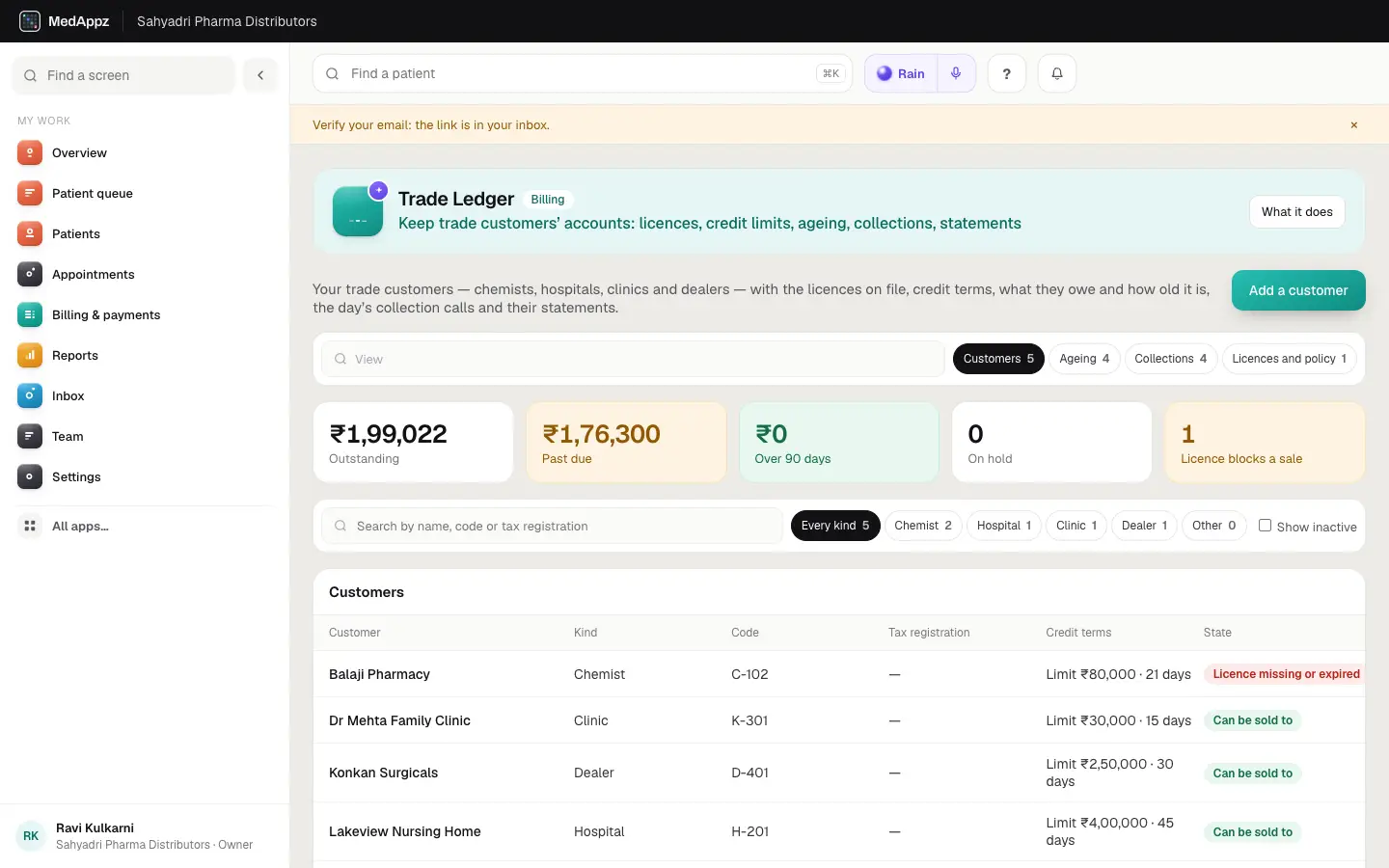 TradeLedger — Trade Ledger — Keep trade customers’ accounts: licences, credit limits, ageing, collections, statements